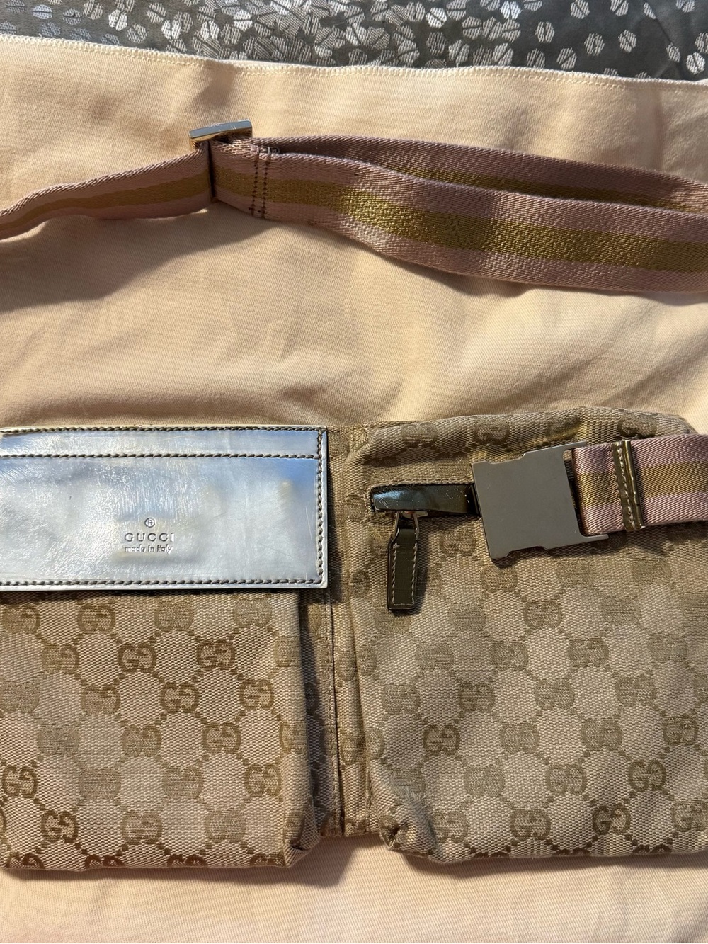 Gucci Beige and Brown Monogram Canvas Card Wallet with Silver Accent - Picture 13 of 13